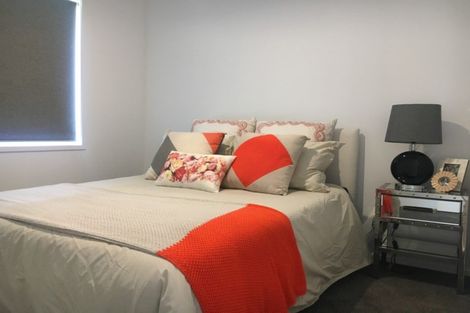 Photo of property in 19 Papa Orchard Drive, Kumeu, 0810