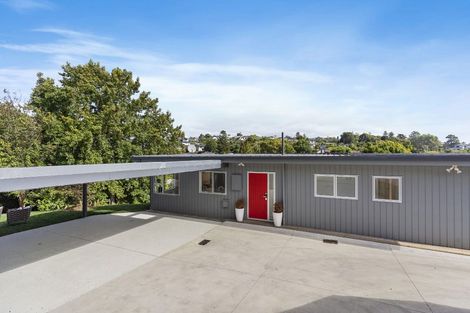 Photo of property in 3 Micawber Place, Mellons Bay, Auckland, 2014