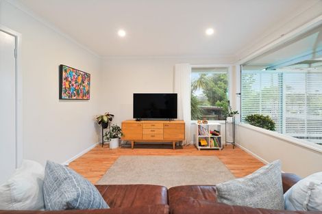 Photo of property in 99a/3 View Road, Sunnyvale, Auckland, 0612