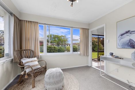 Photo of property in 264 Mairehau Road, Burwood, Christchurch, 8083