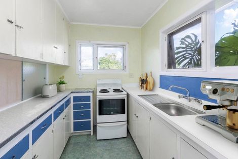 Photo of property in 26 Fairfax Avenue, Northcote, Auckland, 0627