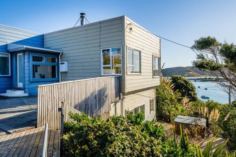 Photo of property in 15 Paekakariki Hill Road, Pauatahanui, Porirua, 5381