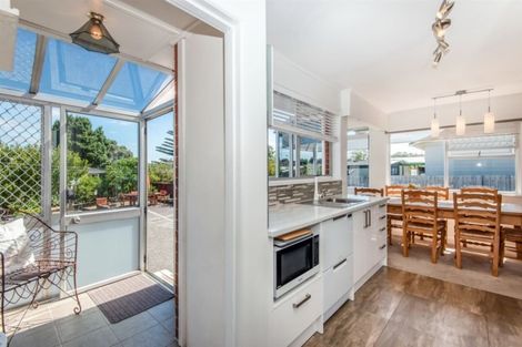 Photo of property in 35 Powrie Street, Glenfield, Auckland, 0629