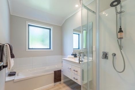 Photo of property in 5 Windsor Road, Waipawa, 4210