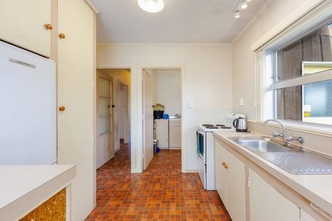 Photo of property in 1 Braemar Road, Rothesay Bay, Auckland, 0630