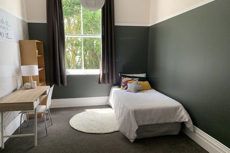 Photo of property in 19 Oxford Street, Marton, 4710