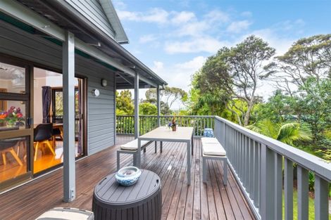Photo of property in 227a Golf Road, Titirangi, Auckland, 0604