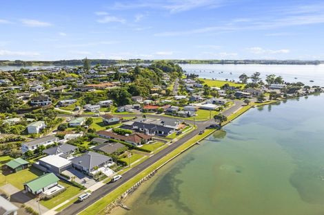 Photo of property in 34 The Esplanade, Omokoroa, 3114