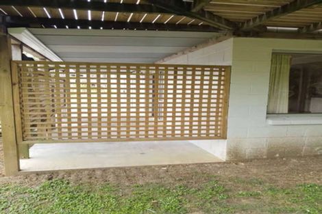 Photo of property in 1/46 John Dee Crescent, Red Beach, 0932