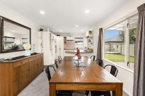 Photo of property in 13 Flemington Place, Taradale, Napier, 4112
