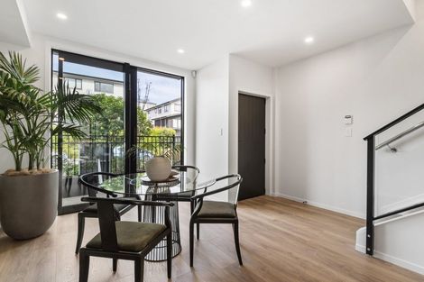 Photo of property in 2/19 Windlass Street, Long Bay, Auckland, 0630