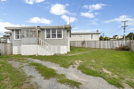 Photo of property in 11 Te Puke Street, Titahi Bay, Porirua, 5022
