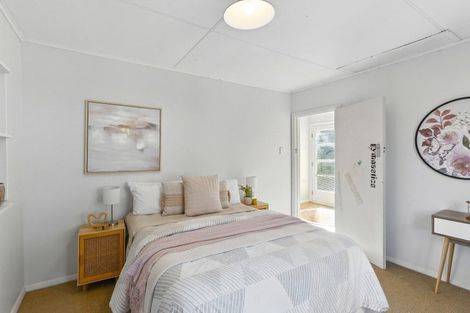 Photo of property in 25 Weka Road, Raumati Beach, Paraparaumu, 5032