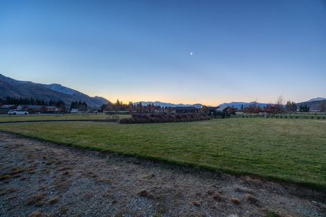 Photo of property in 14 Little Orchard Way, Wanaka, 9382