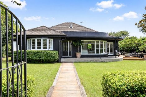 Photo of property in 27 Alfred Street, Fairfield, Hamilton, 3214
