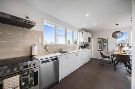 Photo of property in 36a Silverstone Place, Henderson, Auckland, 0612