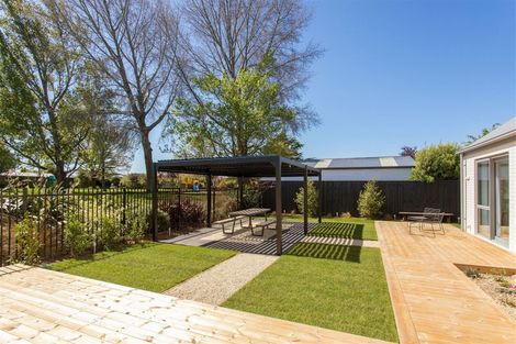 Photo of property in 77 Leistrella Road, Hoon Hay, Christchurch, 8025