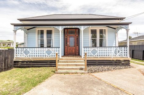 Photo of property in 65 Carlton Avenue, Gonville, Whanganui, 4501