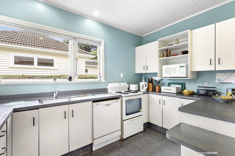 Photo of property in 23 Aplin Terrace, Ngaio, Wellington, 6035