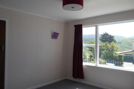 Photo of property in 9 Camrose Grove, Kingston, Wellington, 6021