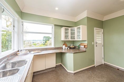Photo of property in 4 Hillside Terrace, Saint Johns Hill, Whanganui, 4500
