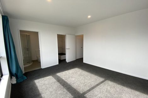 Photo of property in 62u4 Spenmoor Street, Newlands, Wellington, 6037