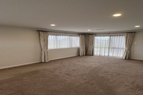 Photo of property in 10 Fjord Way, Karaka, Papakura, 2113