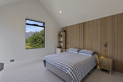 Photo of property in 29 Settlers Way, Arrowtown, 9371
