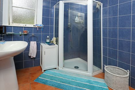 Photo of property in 38 Newington Road, Henderson, Auckland, 0612