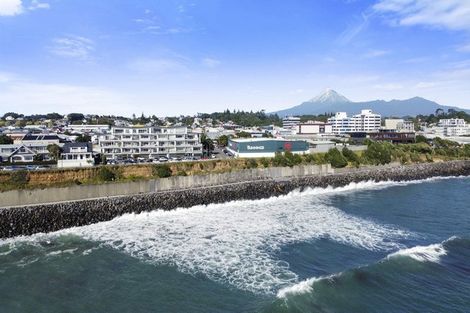 Photo of property in Quarterdeck, 3/4 Buller Street, New Plymouth, 4310