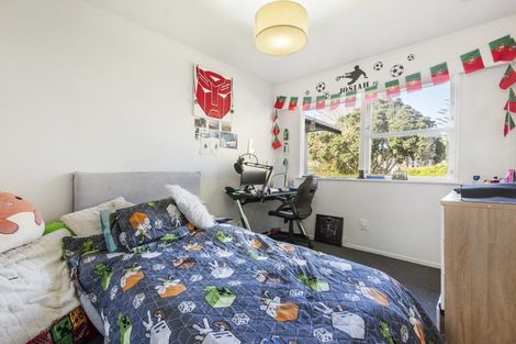 Photo of property in 10 Aplin Place, Birkdale, Auckland, 0626