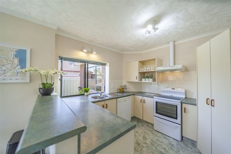 Photo of property in 3 Beaufort Place, Taradale, Napier, 4112