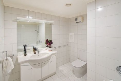 Photo of property in 7a Wilkinson Street, Oriental Bay, Wellington, 6011