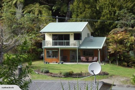 Photo of property in 36 Tombleson Road, Lake Rotoma, Rotorua, 3074