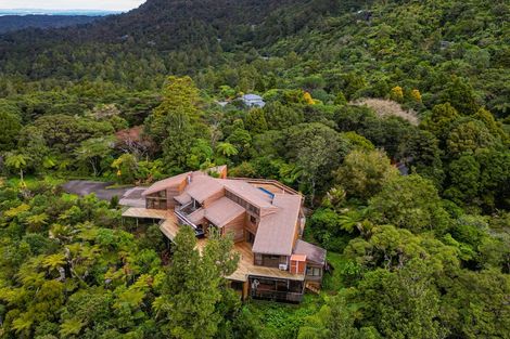 Photo of property in 922 West Coast Road, Waiatarua, Auckland, 0604