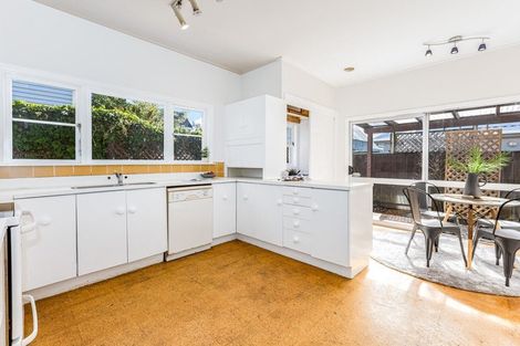 Photo of property in 1/7 Penrose Street, Woburn, Lower Hutt, 5010