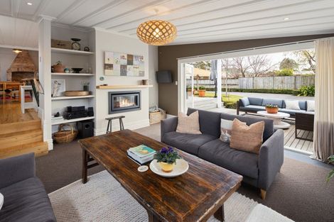Photo of property in 152 Williams Street, Cambridge, 3434