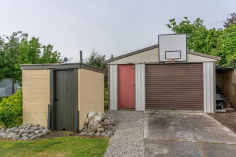 Photo of property in 2 Kent Street, Carterton, 5713