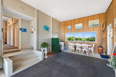 Photo of property in 153 Cornfoot Street, Castlecliff, Whanganui, 4501