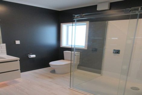 Photo of property in 12 Vista Crescent, Maoribank, Upper Hutt, 5018