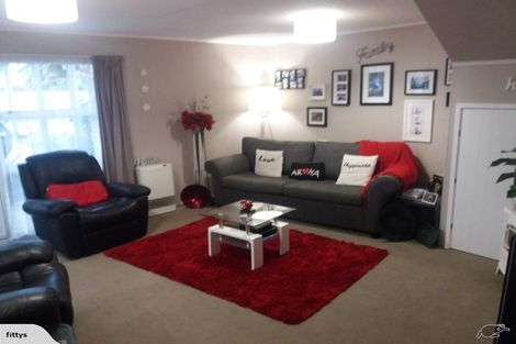 Photo of property in 11 Kensington Place, Fairfield, Hamilton, 3214