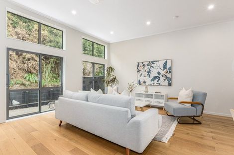 Photo of property in 5 Pacific View, Whitby, Porirua, 5024