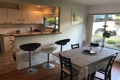 Photo of property in 11 Highbury Bypass, Birkenhead, Auckland, 0626