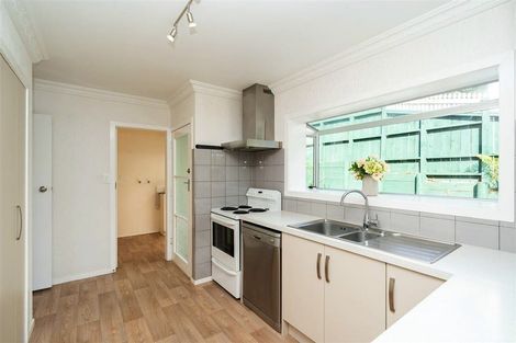 Photo of property in 2 Lachlan Drive, Dinsdale, Hamilton, 3204