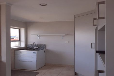 Photo of property in 2/127 Portage Road, New Lynn, Auckland, 0600