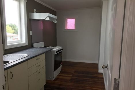 Photo of property in 3 Pleasant Road, Glen Eden, Auckland, 0602