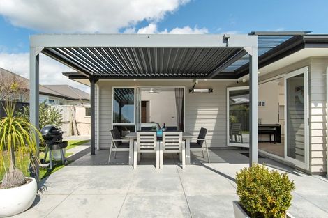 Photo of property in 77 Sandhurst Drive, Papamoa Beach, Papamoa, 3118