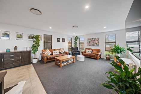 Photo of property in 51 Cyrus Street, Whalers Gate, New Plymouth, 4310