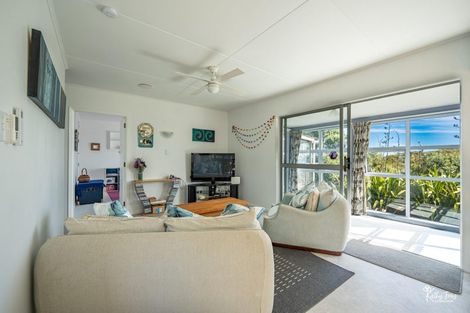 Photo of property in 13 Bayly Street, Baylys Beach, Dargaville, 0377