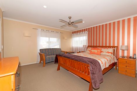 Photo of property in 3 Cognac Place, Henderson, Auckland, 0612